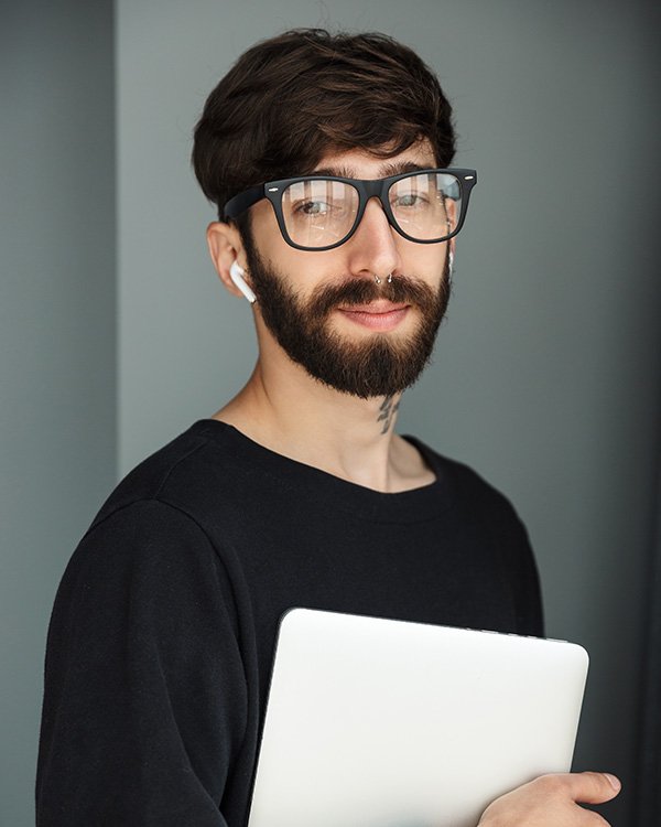 Retrato profesional de hombre creativo